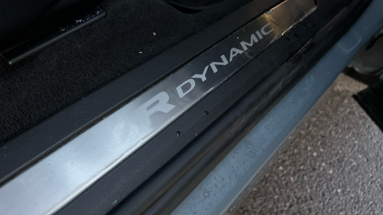 Land Rover Range Rover Evoque 2.0 D200 R-Dynamic HSE 5dr Auto Diesel Hatchback